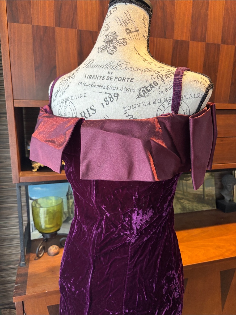 Elegant Purple crushed Velvet Off-Shoulder vintage strappy 80s Bow Dress - Picture 3 of 6